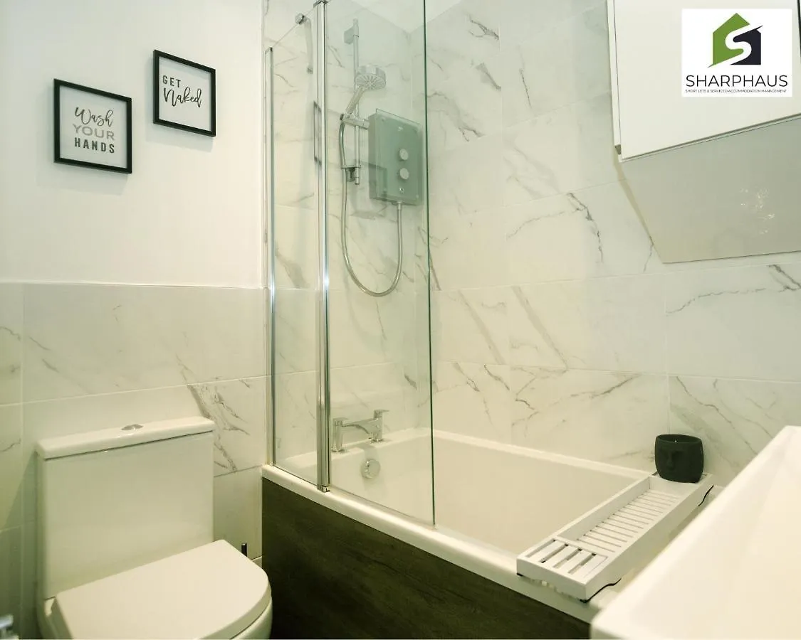 Apartment Hidden 2-Bed City Oasis With Courtyard Garden By Sharphaus Short Lets & Serviced Accommodation Management Brighton United Kingdom